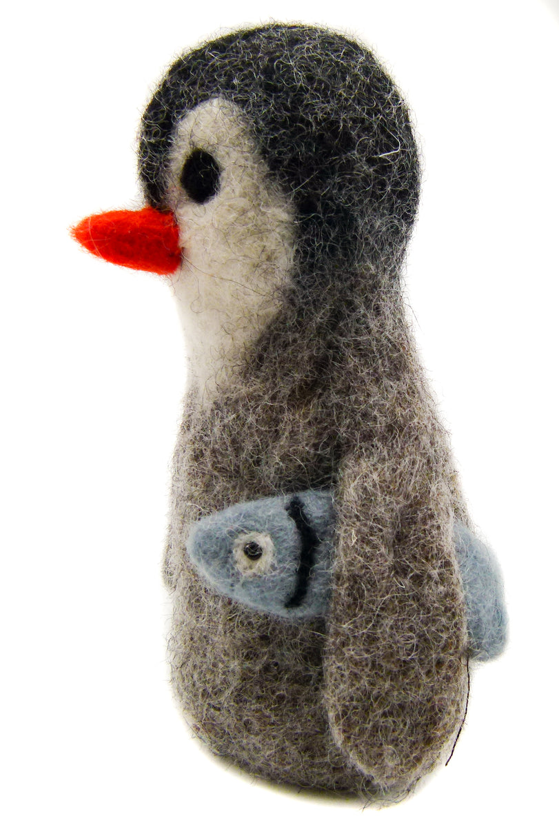 Fairtrade Eierwärmer Pinguin, Tierfigur aus Filz, Ostergeschenk