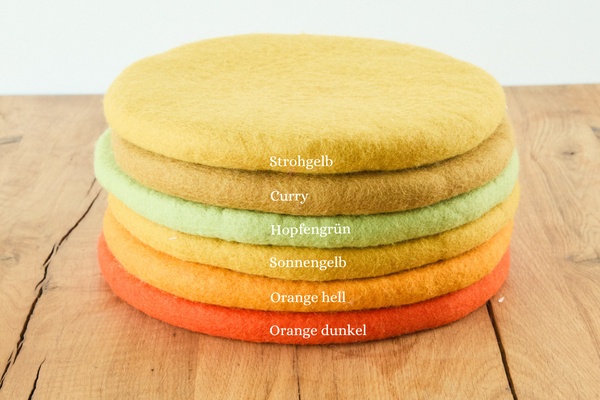 Sitzkissen aus Filz (100% Wolle) rund , 35cm, Gelb-, Rot- und Orangetöne - fair gehandelt